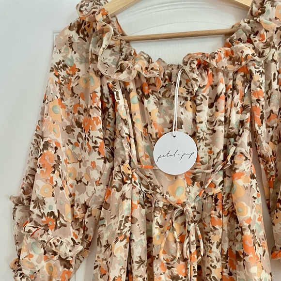 Petal and pup dress with waist tie - Picture 2 of 3